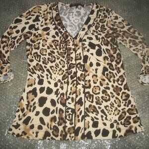 womens leopard print blouse.3/4 sleeves.size small